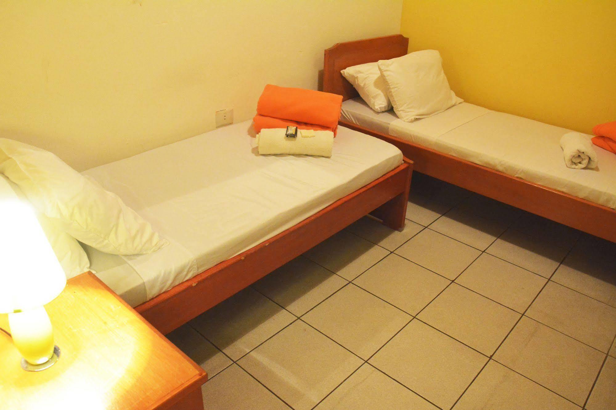 El Viajero Asuncion Hostel & Suites ภายนอก รูปภาพ